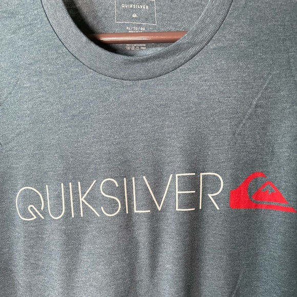 Quiksilver Graphic Tee NWOT - Blue XL - Picture 2 of 3